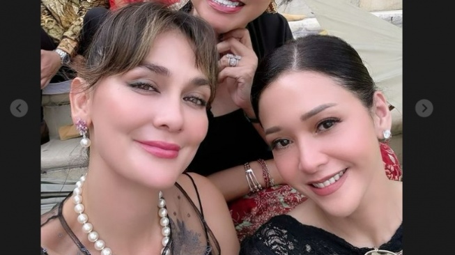 Maia Estianty dan Luna Maya menghadiri pernikahan BCL dan Tiko Aryawardhana (Instagram)