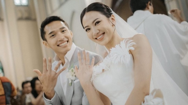 Kisah Cinta Jonatan Christie dan Shanju Eks JKT 48, Berawal Dijodohkan Teman Gereja Kini Berakhir di Pelaminan