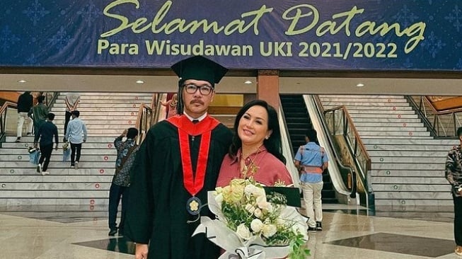 Artis Raih Gelar Sarjana di Tahun 2023 (Instagram/@ferrysal1m)