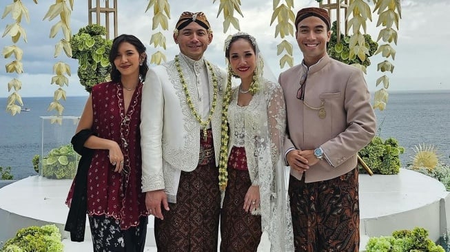 9 Gaya Pasangan Artis yang Menikah di Bali Tahun 2023, Terbaru Ada BCL