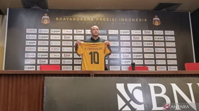 Resmi, Bhayangkara FC Perkenalkan Radja Nainggolan Sebagai Pemain Baru