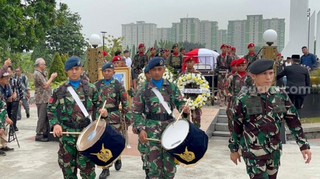 Panglima TNI Agus Subiyanto jadi Irup, AHY Ikut Hadiri Pemakaman Doni Monardo di TMP Kalibata