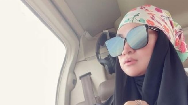 The Real Sultan, Kelakuan Nursam Jhonlin Istri Haji Isam saat Gabut Bikin Geleng Kepala