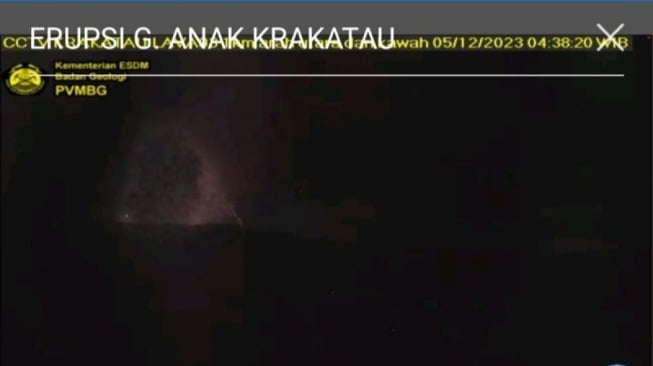 Gunung Anak Krakatau Erupsi Kembali, Tinggi Kolom Abu Mencapai 700 Meter