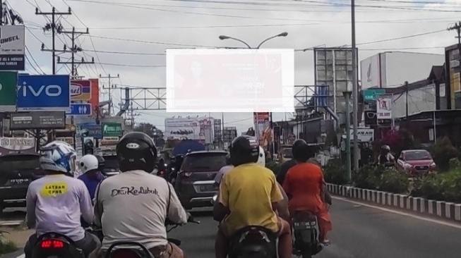 Salah Satu Algaka Caleg Terpampang Lebar di Zona Terlarang Ketapang