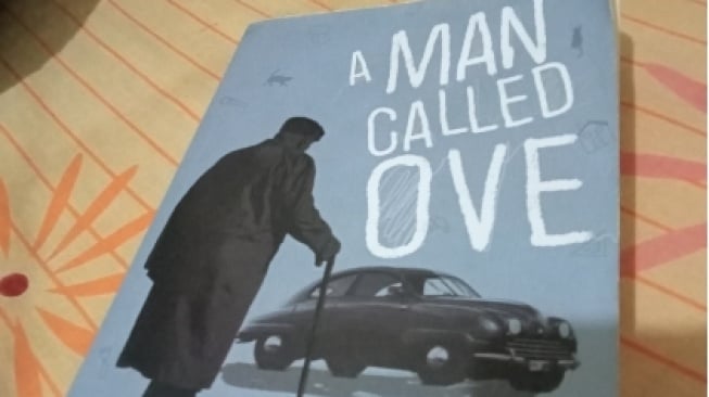 Ulasan Novel A Man Called Ove, Si Pria Tua Pemarah yang Ingin Mati