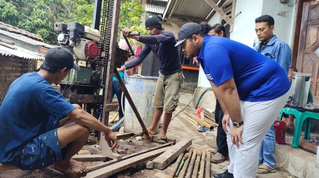 Kerap Krisis Air Bersih, Warga Babakan Seri Cilegon Dapat Bantuan Sumur Bor