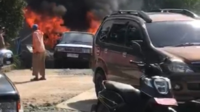 Suara Klakson Terdengar, Mobil Terbakar Saat Antre di SPBU Marangkayu