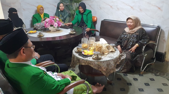 Puan Nyai Machfudhoh Aly Ubaid mendapat dukungan Petiga Jatim untuk Prabowo-Gibran. [IST]