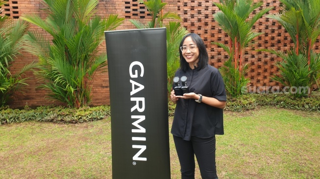 Chandrawidhi Desideriani, Marketing Communication Manager Garmin Indonesia dalam hands On MARQ Gen 2 Carbon Collection di Jakarta, Kamis (7/12/2023). [Suara.com/Dythia Novianty]