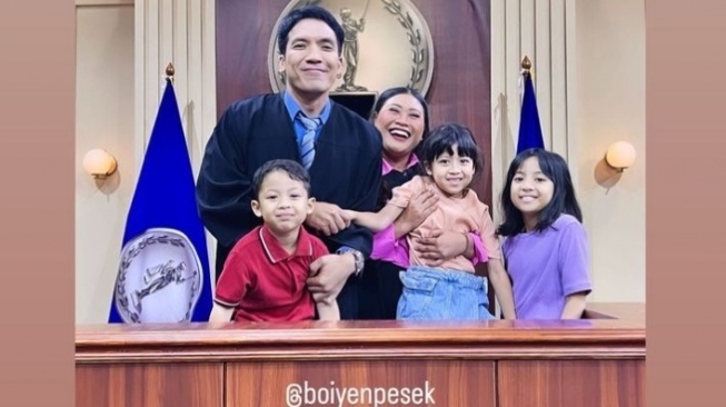 Boiyen foto bareng 3 anak Desta (Instagram/@natasharizkynew)