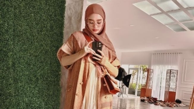 Ramai Dituding Lepas Hijab, Inara Rusli Ungkap Outfit yang Dipakai