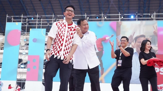 Di Acara HUT PSI ke-9 Prabowo Subianto Joget Gemoy, Sebut Tak Takut Diejek Capres Lain