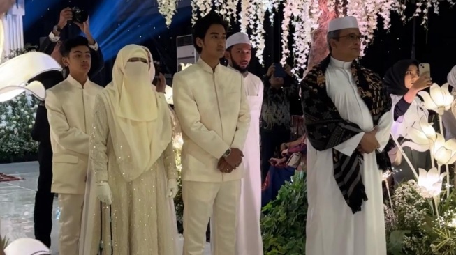 Umi Pipik sekeluarga di pernikahan Adiba Khanza dan Egy Maulana Vikri [istimewa]