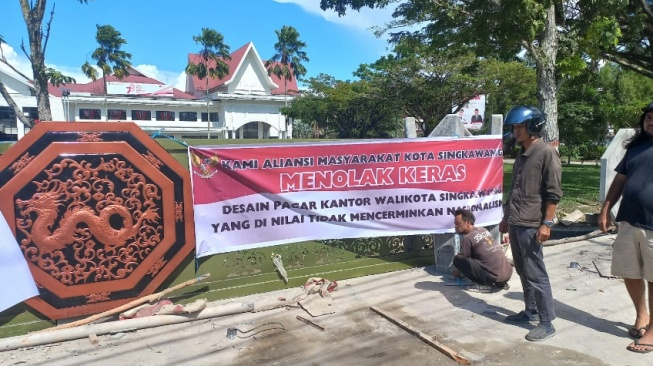 Pemkot Singkawang Dinilai Langgar Nilai Toleransi dengan Pasang Ornamen Naga