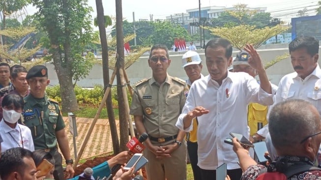 Pesan Jokowi ke BEM UGM Usai Diberi Gelar Alumni Paling Memalukan: Kita Ini Ada Etika...