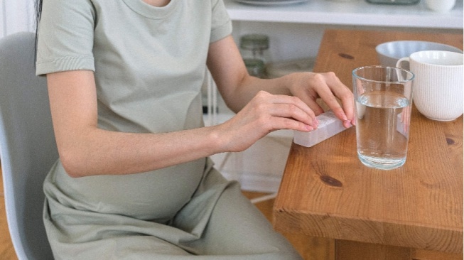 Awas Bahaya! Ibu Hamil Harus Jauhi 6 Obat-Obatan Ini