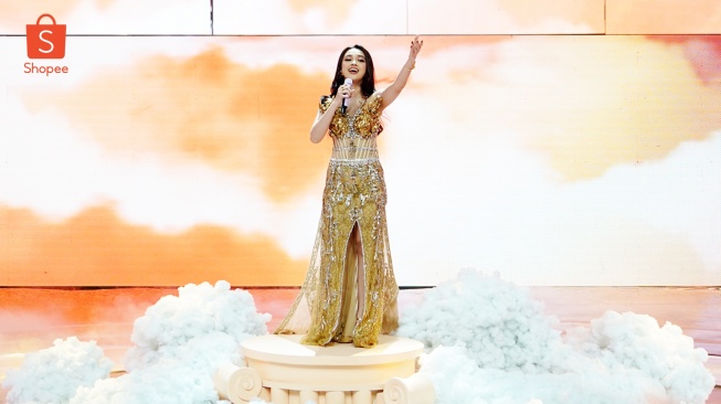 Penampilan Lyodra yang membuat kagum seluruh penonton TV Show. (Dok: Istimewa)