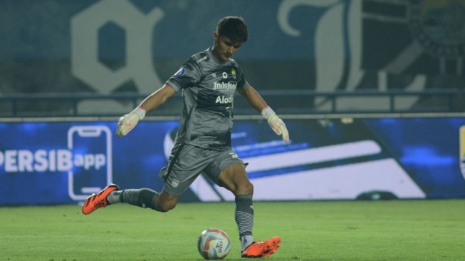 Stok Kiper Persib Melimpah Ruah, 6 Nama Bersaing Secara Sehat