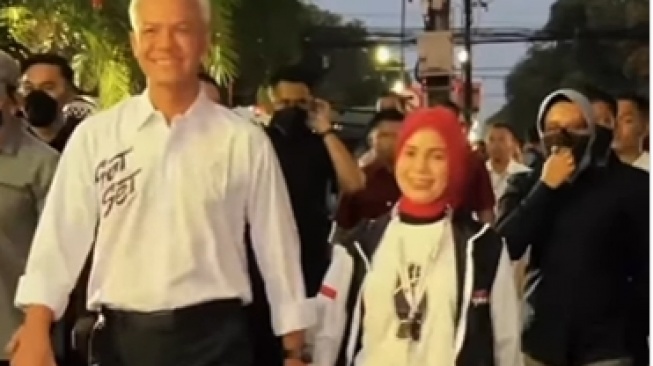 Momen mesra Ganjar Pranowo dan istri (Instagram)