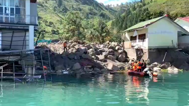 Basarnas Bengkulu Terjunkan 8 Penyelam Cari Korban Banjir Bandang Humbahas