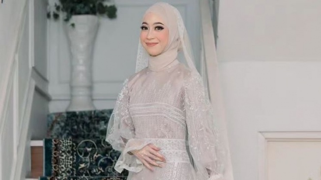 Perdana Kasih THR ke Abidzar Al Ghifari Usai Jadi Istri Orang, Wajah Adiba Khanza Diomongin