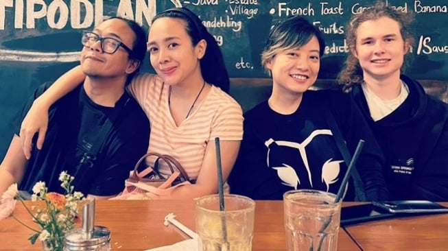 Potret Kebersamaan Leony VH dan Pacar Bule (Instagram/@leonyvh)