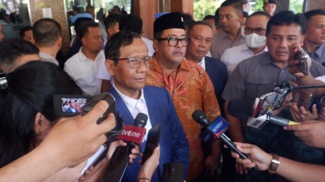 Jokowi Janjikan Naikkan Subsidi Pupuk di Jateng Usai Dibahas dalam Debat Capres, Mahfud MD Buka Suara