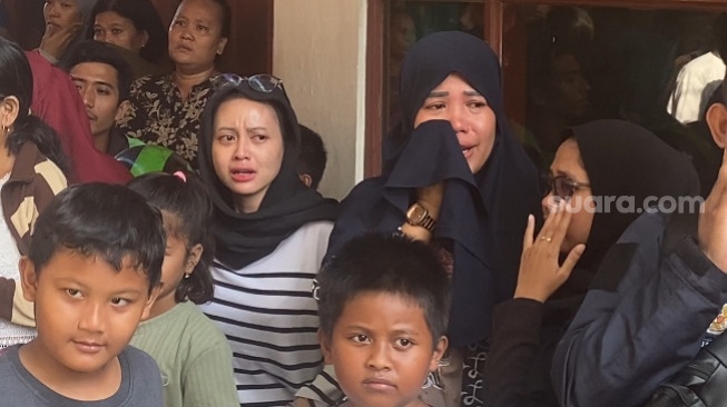 Warga Tangisi Kepergian Awan yang Tewas Dibanting Ayahnya