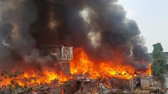 Berawal dari Kontrakan Tukang Rokok, Kampung Padat Penduduk di Manggarai Jaksel Ludes, 2 Warga jadi Korban