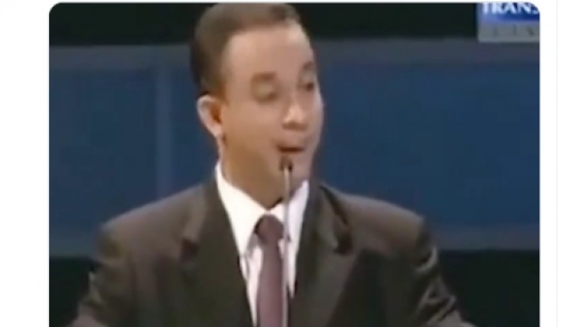 Wajah Anies Baswedan saat menjadi moderator debat di Pilpres 2009. (tangkap layar)