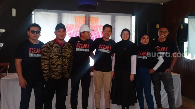 Dimas Seto dan Dhini Aminarti Gagas Penggalangan Dana untuk Palestina, Sederet Artis Berpartisipasi