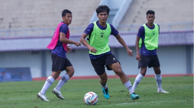 Sesi Latihan Klub Persita Tangerang. (persitafc.com)