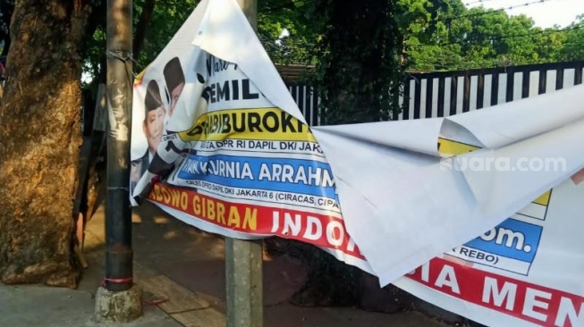 Marak Perusakan Spanduk Prabowo - Gibran di Jaktim, TKN Siap Lapor ke Bawaslu: Ini Tindakan Pengecut!