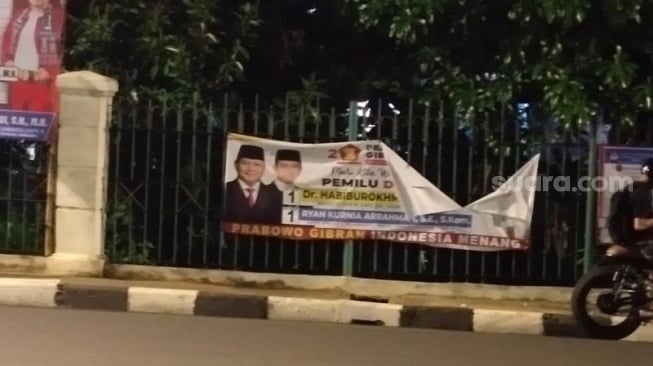 Marak perusakan spanduk Prabowo-Gibran di Jakarta Timur. (ist)