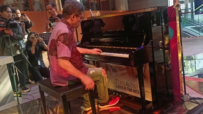 Bikin Lagu Rapsodia Nusantara No.39 buat Disabilitas, Ananda Sukarlan Gunakan TransAcoustic Piano