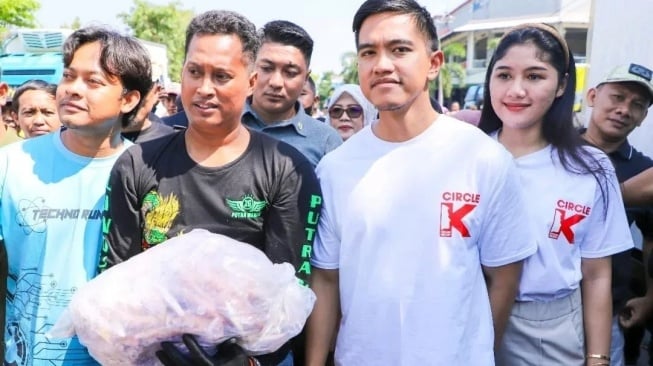 Konvoi Pemotor Berbendera PDIP Geber Kaesang di Pati, Kubu AMIN: Capek Kita Diadu Domba Terus