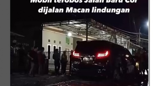 Auto Warga Macan Lindungan Emosi, Pengendara Alphard Nekat Lintasi Jalan Baru Dicor