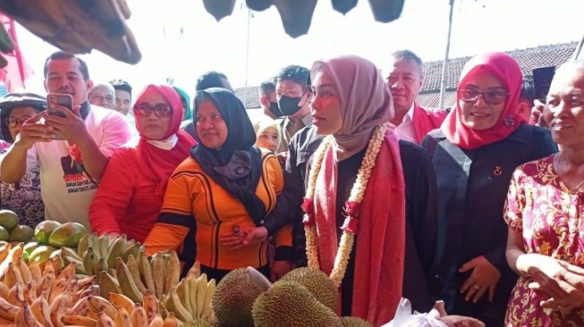 Istri Ganjar Pranowo Blusukan Ke Pasar Ngemplak Tulungagung Pedagang Ungkap Fakta Ini 7190