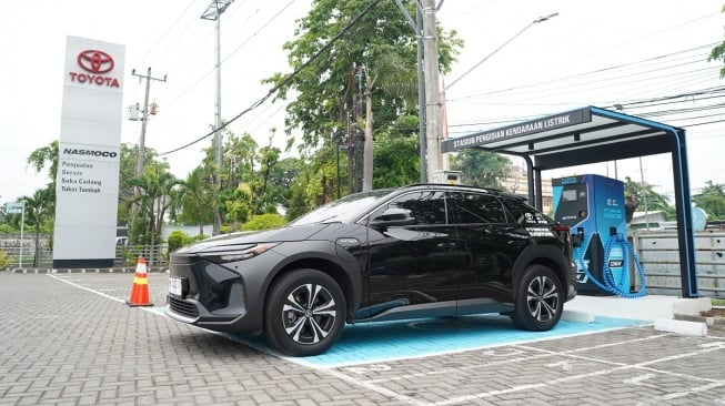 Toyota Tambah 2 Titik Stasiun Pengisian Kendaraan Listrik dengan Fasilitas Ultra Fast Charging di Indonesia