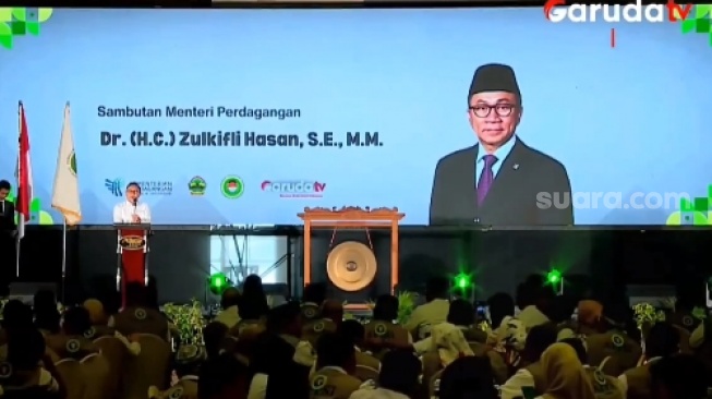 Video viral pernyataan Zulkifli Hasan (Zulhas) singgung bacaan salat dan tahiyat akhir. (tangkapan layar/ist)