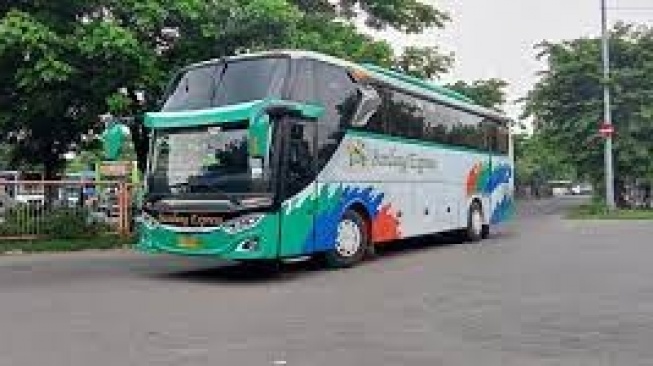 PO Bandung Express jurusan Solo-Bandung. [Suara.com]