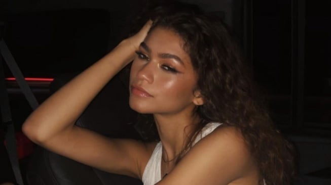 Zendaya Bocorkan 4 Tips Memperbaiki Diri Versinya, Patut Ditiru!