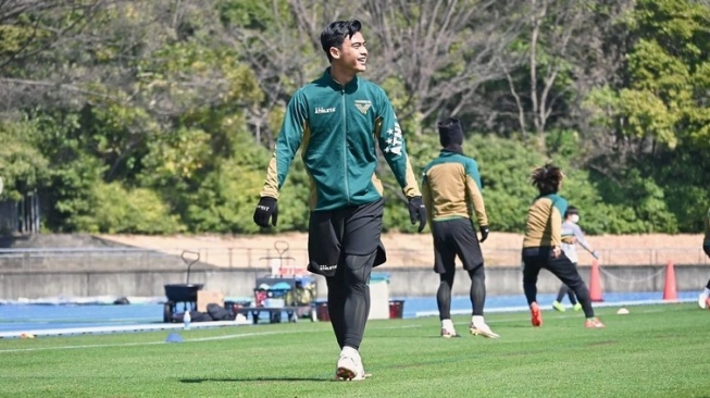 Pratama Arhan saat berlatih bersama klubnya, Tokyo Verdy (instagram.com/pratamaarhan8)