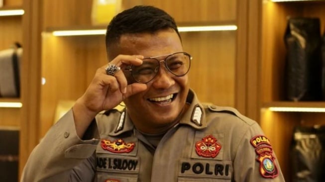 Biodata Lengkap Bripka Ade Irawan Siloy, Polisi Rocker yang Diduga Sindir Norman Kamaru