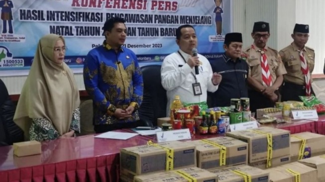 Jelang Natal, BBPOM Pekanbaru Temukan Produk Pangan Kedaluwarsa