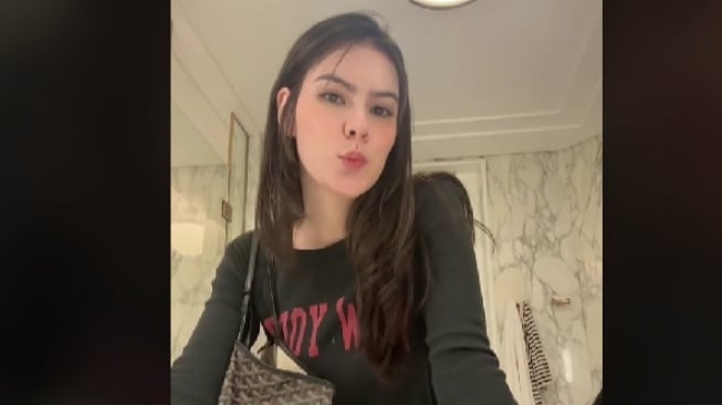 Gaya Asyifa Dewi menantu Wakapolri Komjen Agus Andrianto. (Tiktok)