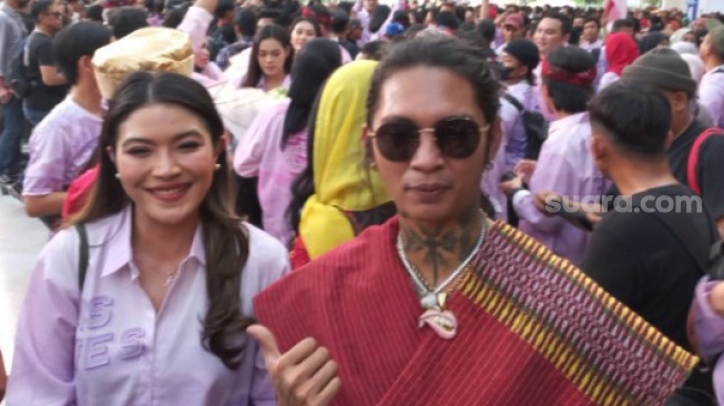 Fans Berat Mahfud MD, Young Lex Kasih Dukungan Langsung di Arena Debat Cawapres