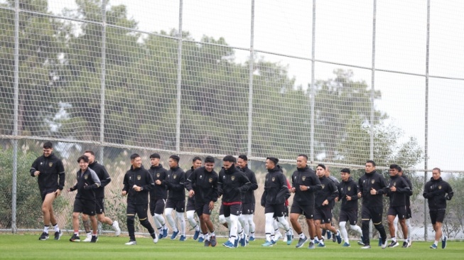 Latihan pertama Timnas Indonesia di Turki diselimuti suhu dingin jelang menatap Piala Asia 2023 di Qatar. (Dok. PSSI)