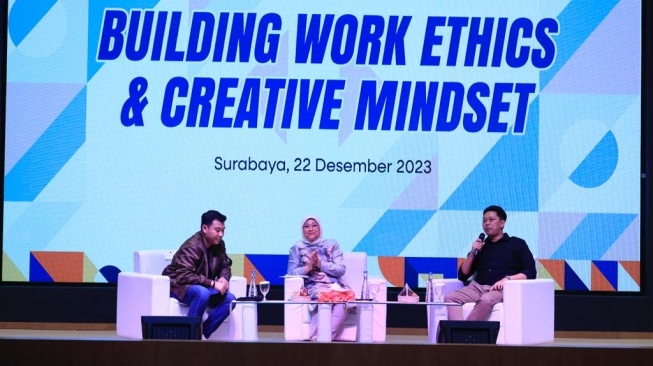 Dalam Menaker Talks, Ida Fauziyah Ajak Generasi Z Tingkatkan Softskills dan Berpikir Kreatif